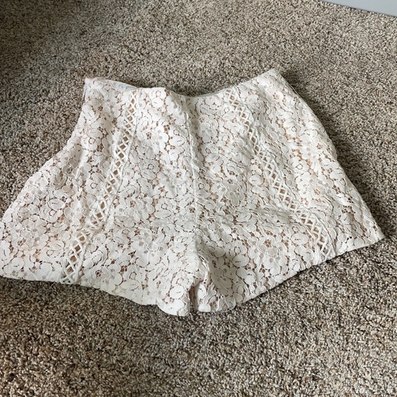 Lace shorts - Picture 2 of 4